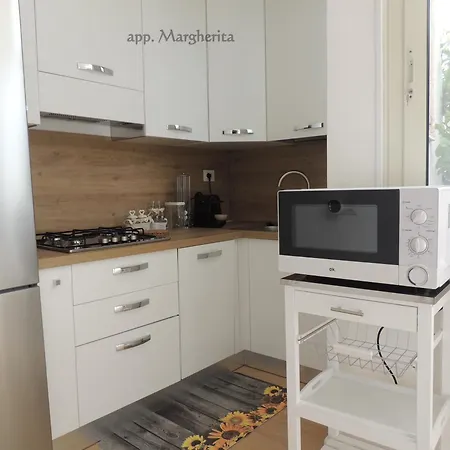 Gardenhouse Divenere شقة باري