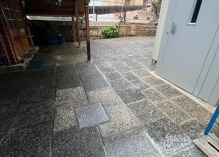 Gardenhouse Divenere شقة