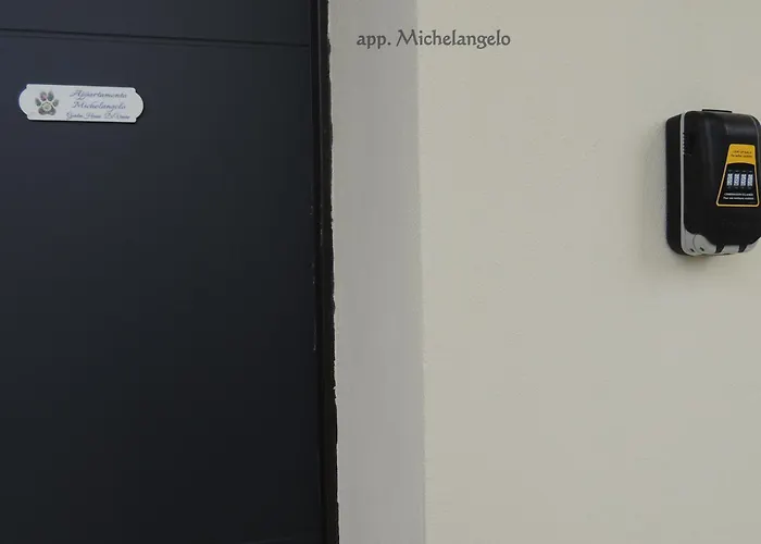 Gardenhouse Divenere شقة باري