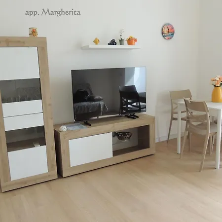 Apartment Gardenhouse Divenere