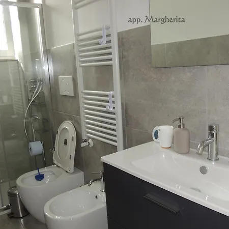 Gardenhouse Divenere باري