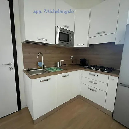 Apartment Gardenhouse Divenere Bari