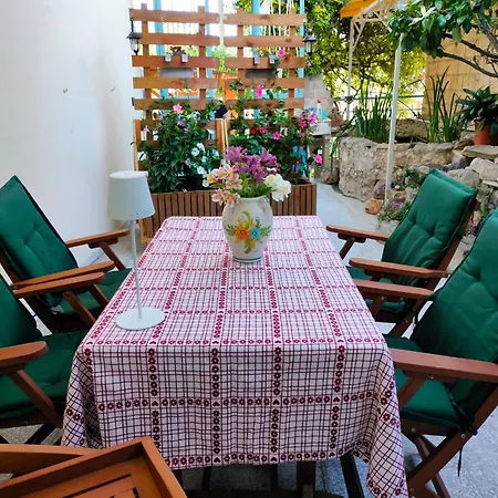 Gardenhouse Divenere Lejlighed *